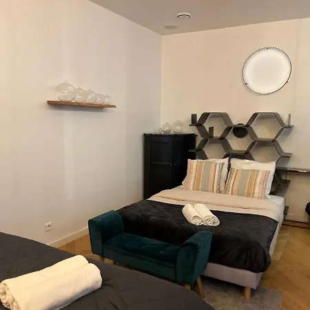 Design Appartment In The Marais Paris Exterior photo