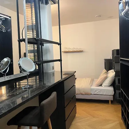 Design Appartment In The Marais Paris Exterior photo